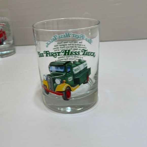 1996 CLASSIC‎ TRUCK SERIES GLASS. MY FIRST HESS TRUCK - Picture 1 of 6